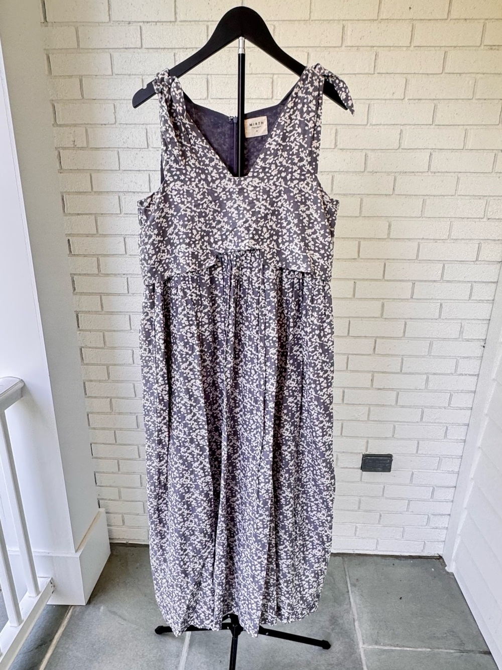 Mirth Grey/Blue Floral Midi Dress - V-Neck Sleeveless
